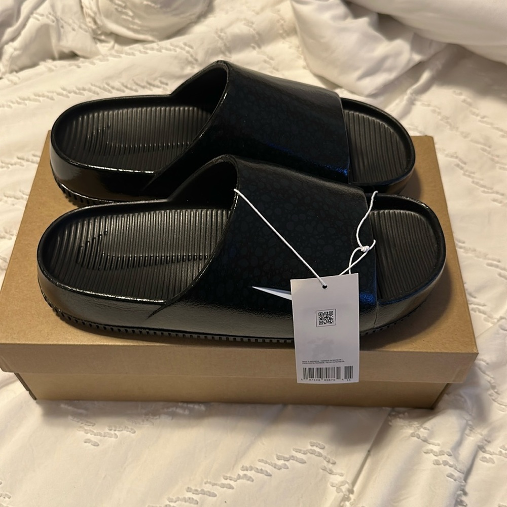 Nike calm slide